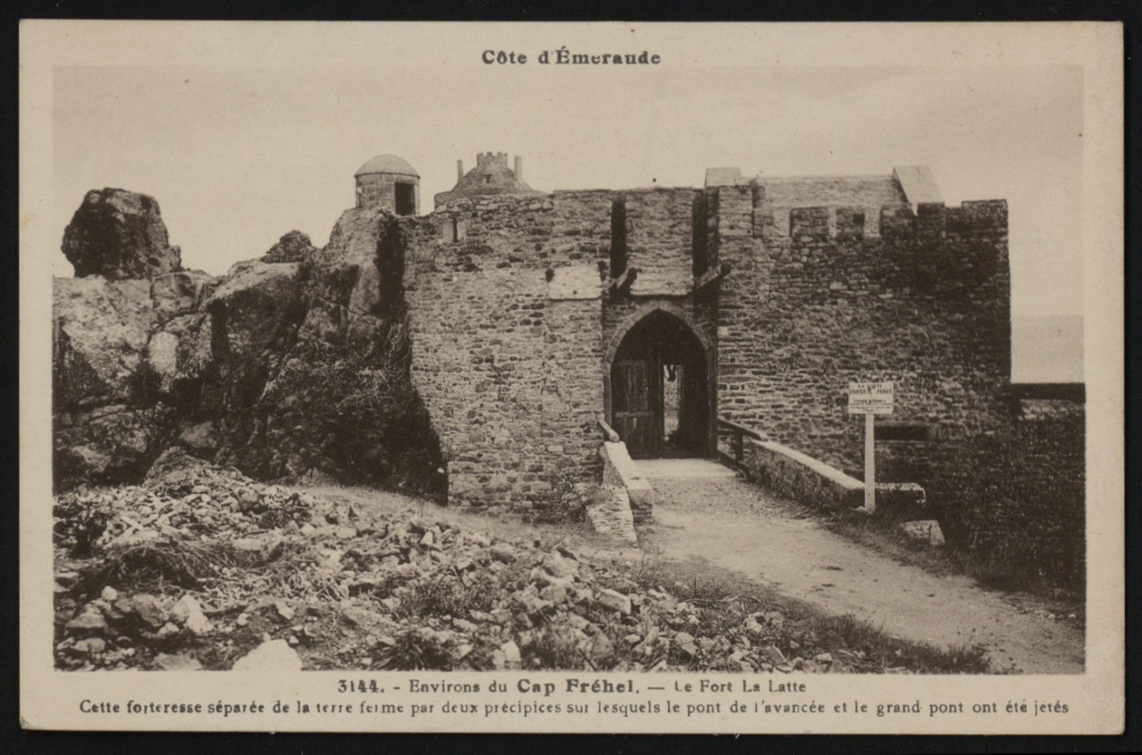 Fort La Latte: la storia e la bellezza della Bretagna - Longjumeau | Secret World Trip Planner