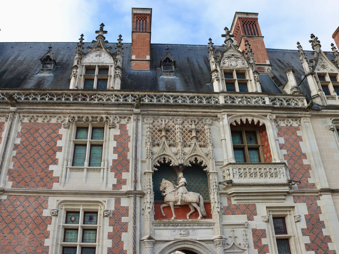 Scopri il Fascino Storico del Château de Blois - Blois | Secret World Trip Planner