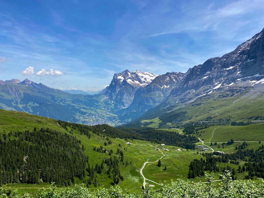 小雪山：瑞士的自然天堂 - Kleine Scheidegg | Secret World Trip Planner