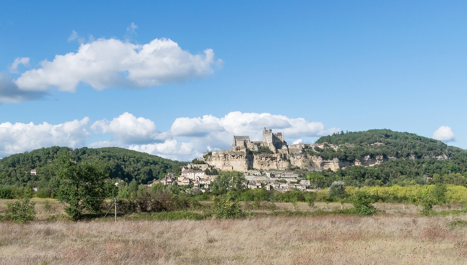 Scopri il Fascino del Château de Beynac in Francia - Vézac | Secret World Trip Planner