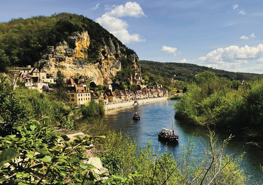 Entdecken Sie La Roque-Gageac: Ein Juwel der Nouvelle-Aquitaine - La Roque-Gageac | Secret World Trip Planner