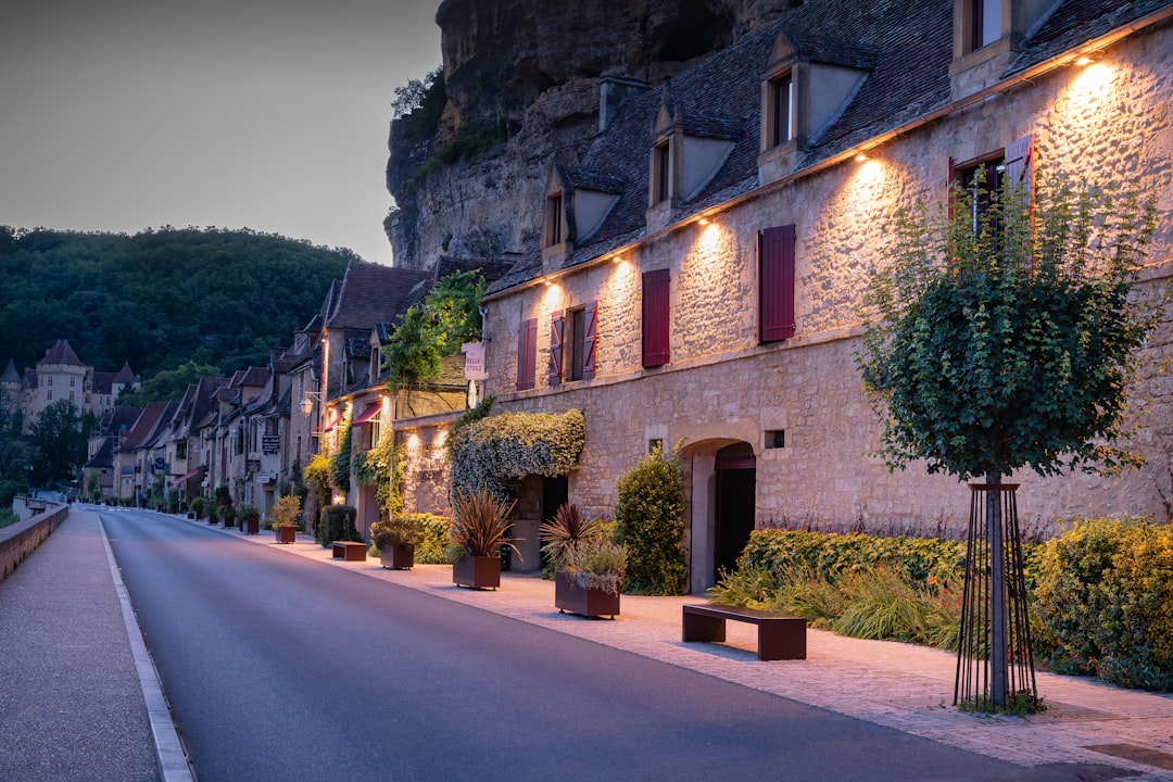 Entdecken Sie La Roque-Gageac: Ein Juwel der Nouvelle-Aquitaine - La Roque-Gageac | Secret World Trip Planner