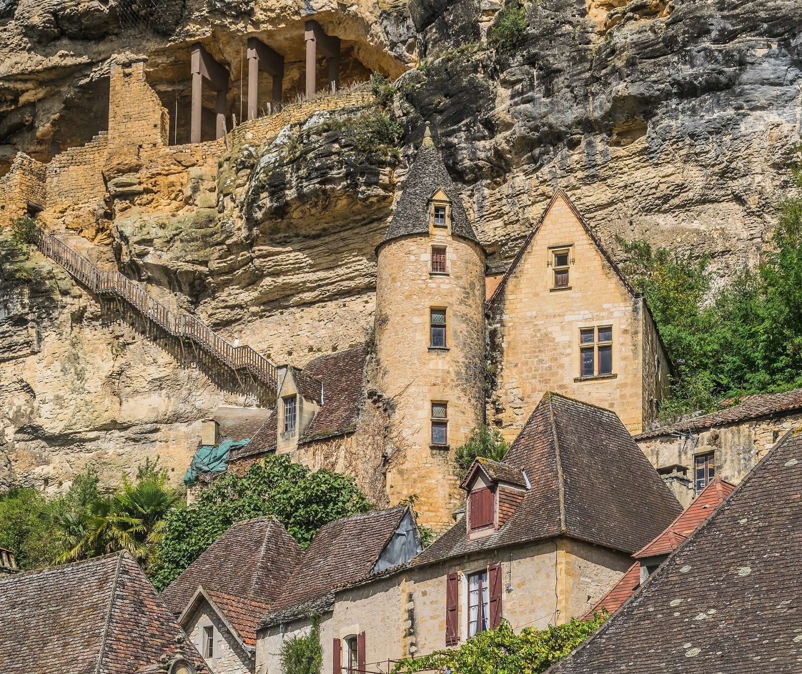 Découvrez La Roque-Gageac : Un bijou de la Nouvelle-Aquitaine - La Roque-Gageac | Secret World Trip Planner