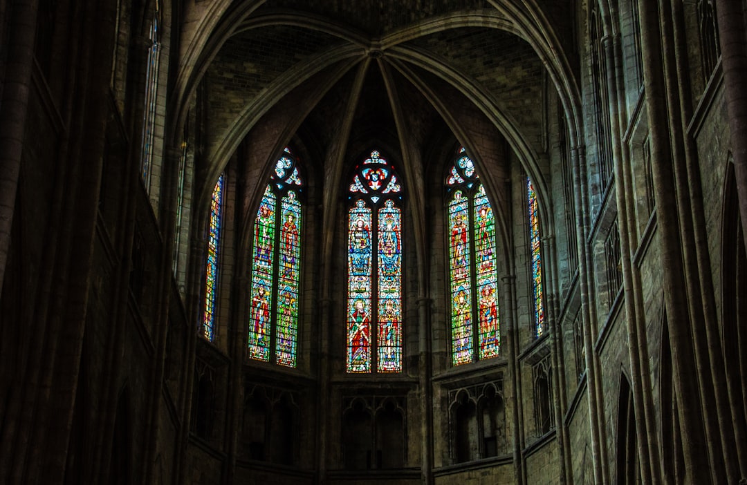 Découvrez la Cathédrale Saint-André de Bordeaux : un bijou néoclassique - Saint-Germain-et-Mons | Secret World Trip Planner