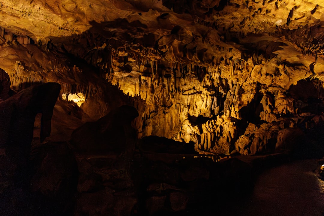 Découvrez les Merveilles des Grottes de Cougnac à Gourdon - Gourdon | Secret World Trip Planner