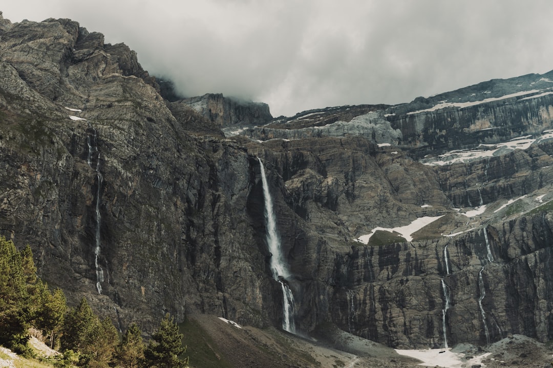 Entdecken Sie den Cirque de Gavarnie: ein Naturjuwel in Okzitanien | Secret World Trip Planner