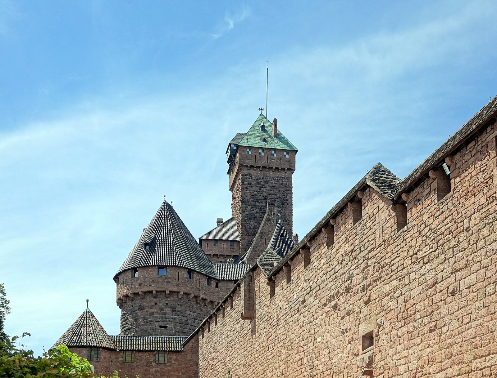 Scopri il fascino del Château du Haut-Koenigsbourg in Alsazia - Orschwiller | Secret World Trip Planner