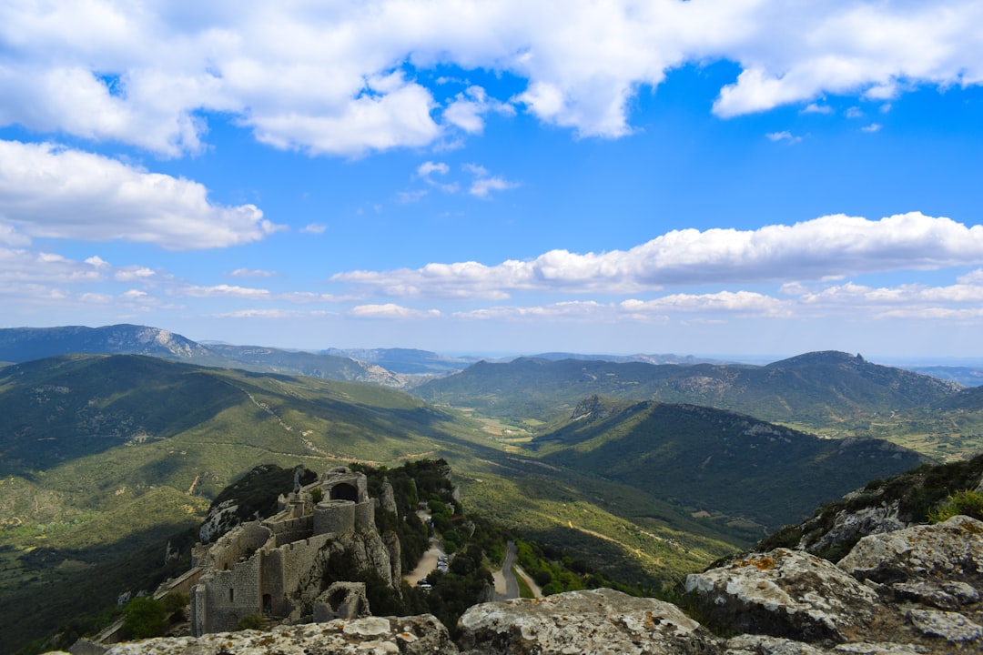 Entdecken Sie das Château de Peyrepertuse: ein Juwel der okzitanischen Geschichte - Cucugnan | Secret World Trip Planner