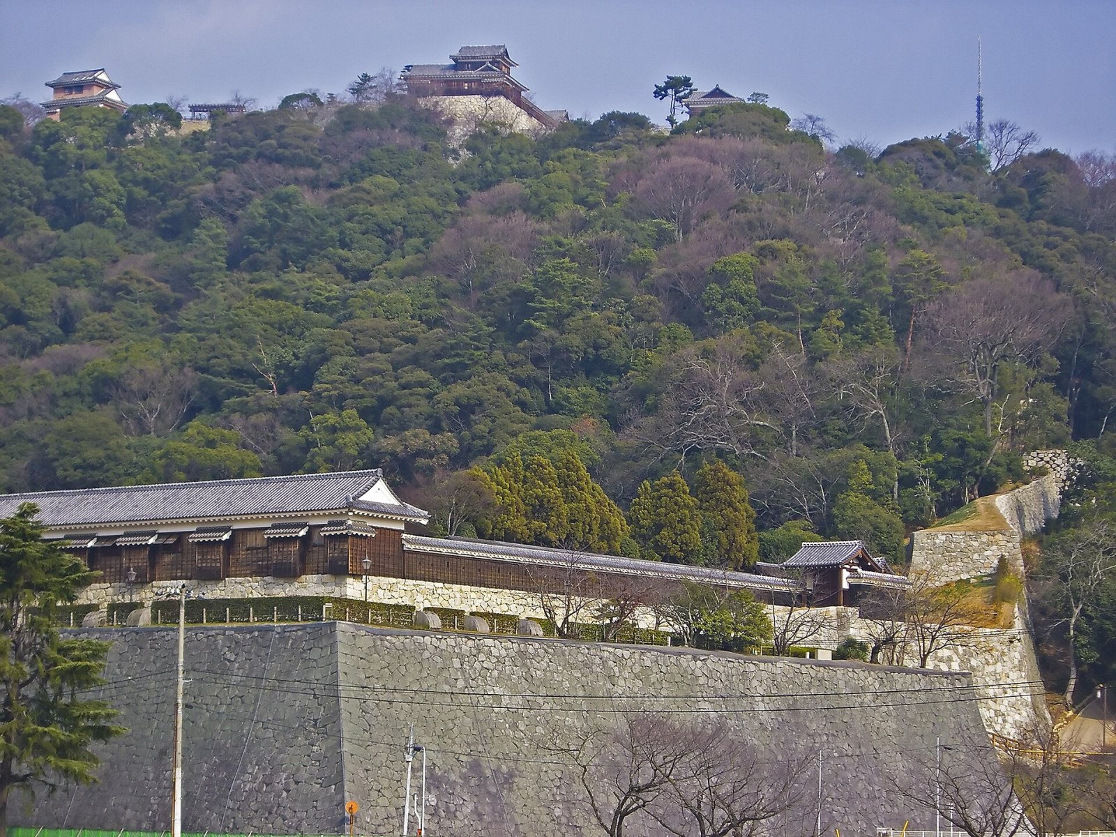 Entdecken Sie die Matsuyama-Burg: Geschichte und Schönheiten - Matsuyama | Secret World Trip Planner