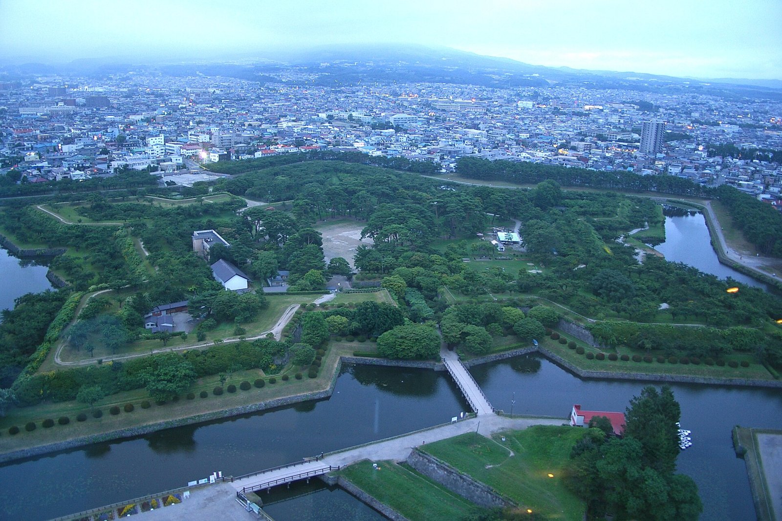 Entdecken Sie das Fort Goryokaku: Geschichte und Schönheiten von Hakodate - Hakodate | Secret World Trip Planner