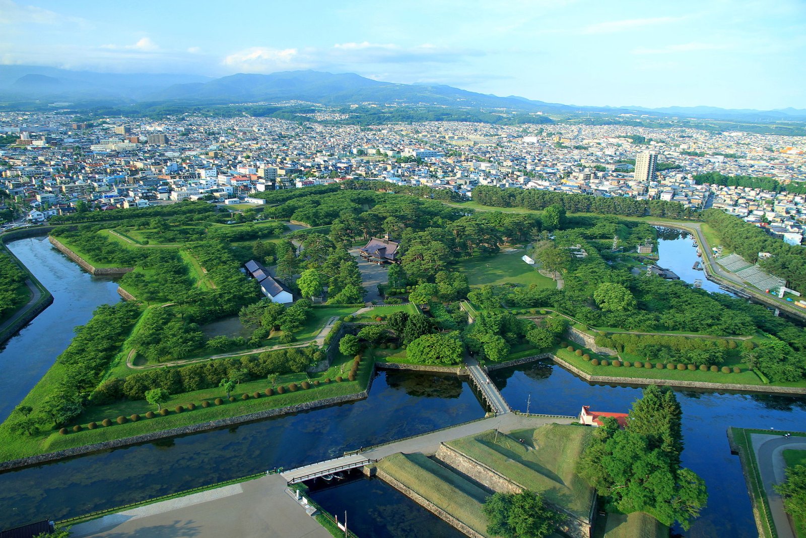 Découvrez le Fort Goryokaku : Histoire et Beautés de Hakodate - Hakodate | Secret World Trip Planner