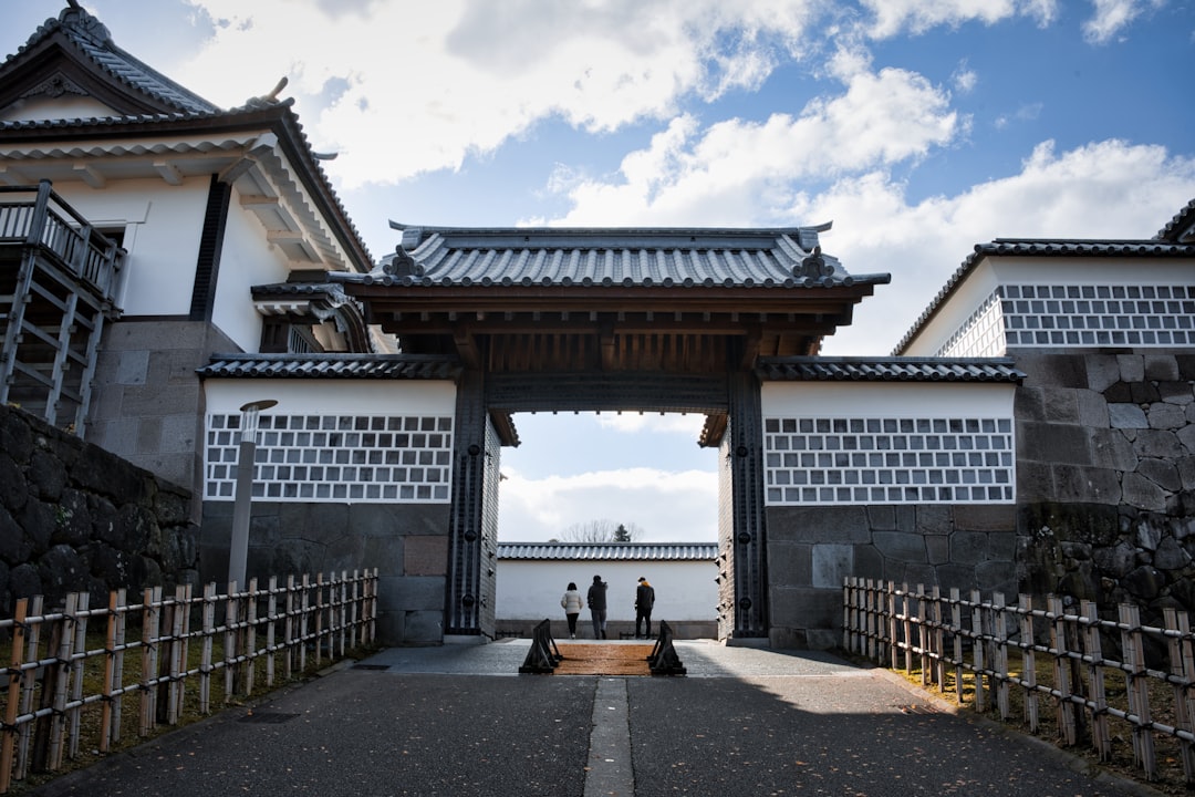 Découvrez le château de Kanazawa : un trésor historique du Japon - Kanazawa | Secret World Trip Planner