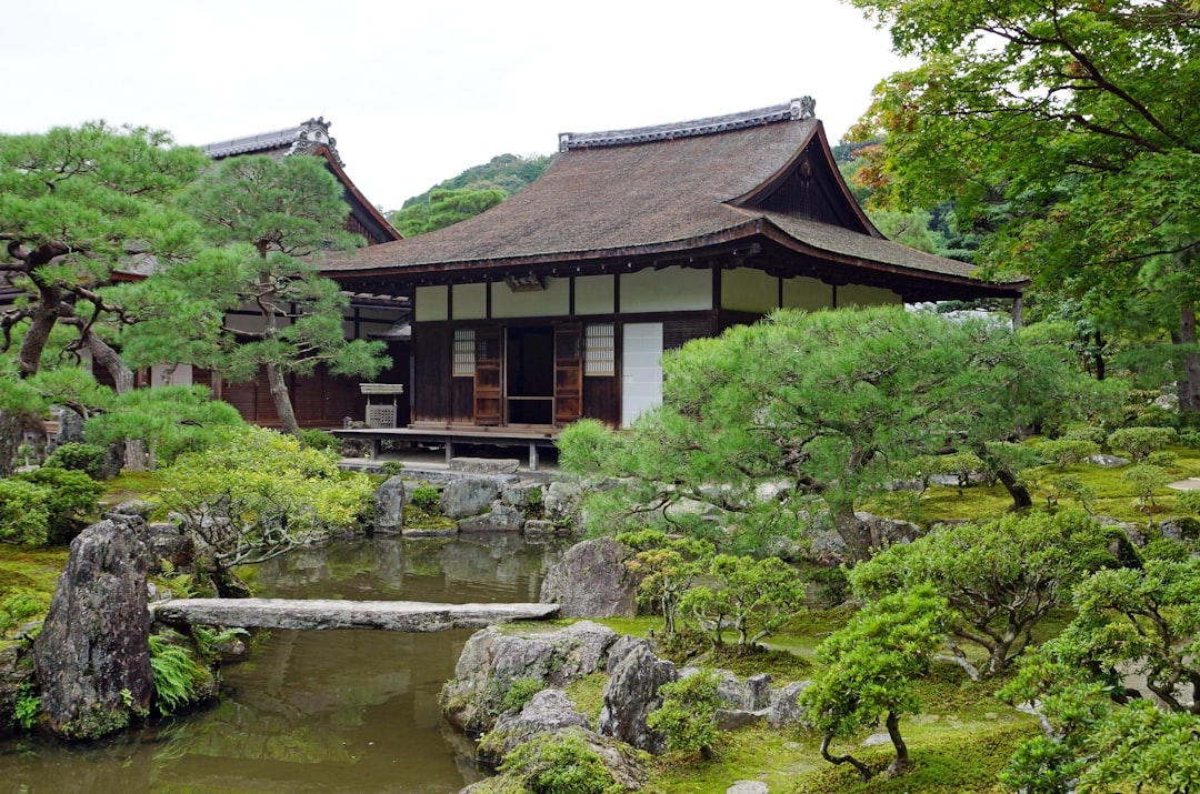 Découvrez le Ginkaku-ji : le Temple d'Argent de Kyoto - Kyoto | Secret World Trip Planner