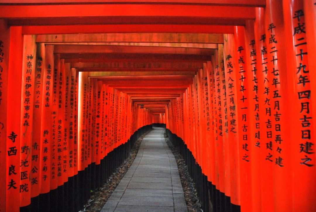 Fushimi Inari Shrine : un voyage au cœur de la culture japonaise - Kyoto | Secret World Trip Planner