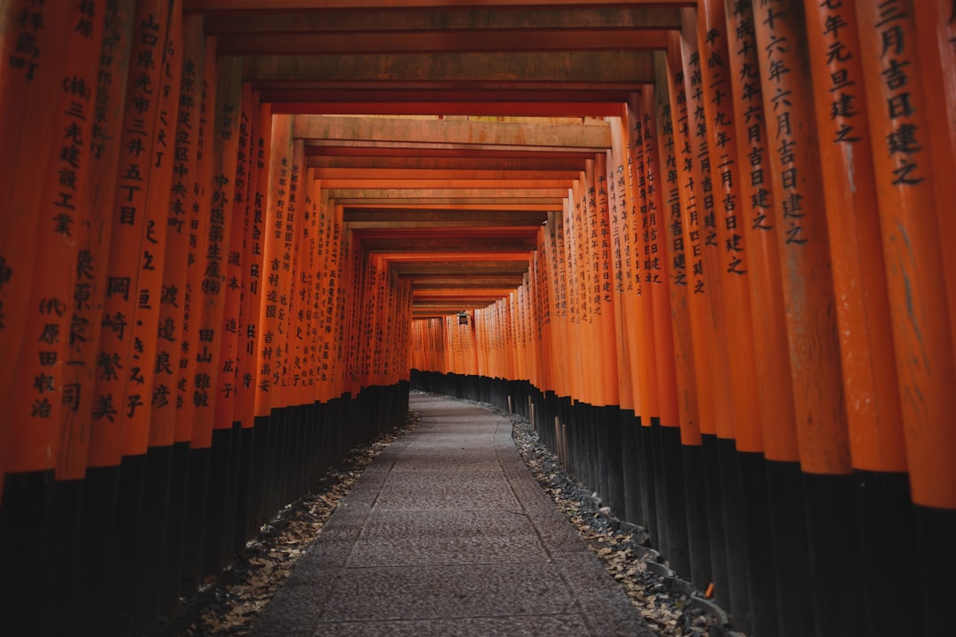 Fushimi Inari Shrine : un voyage au cœur de la culture japonaise - Kyoto | Secret World Trip Planner