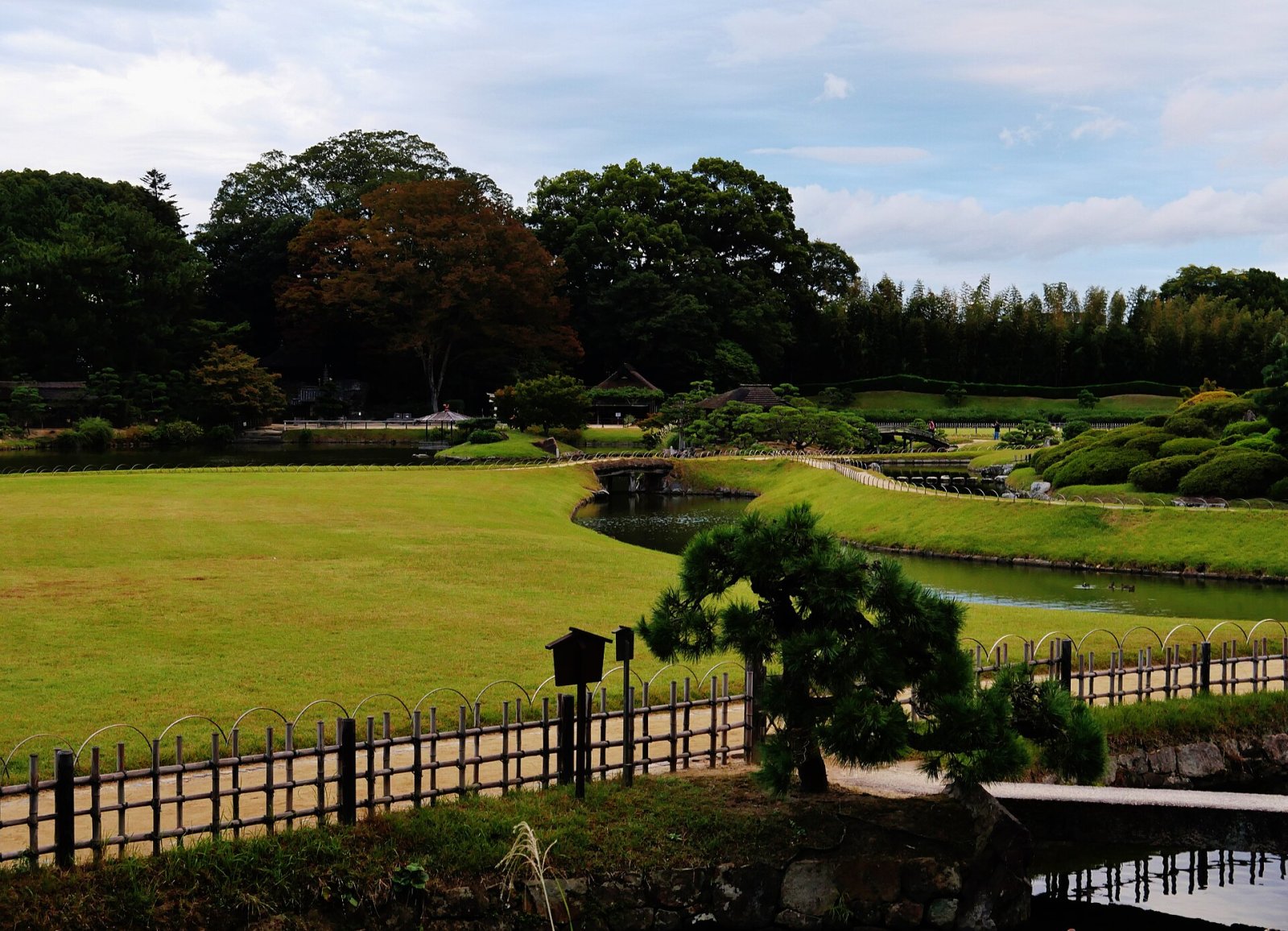 Scopri il Kōrakuen Garden di Okayama: un angolo di natura in Giappone - Okayama | Secret World Trip Planner
