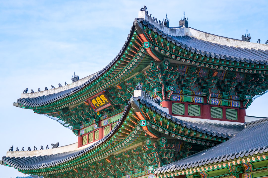 Entdecken Sie den Gyeongbokgung-Palast: Geschichte und Schönheit von Seoul - Jongno District | Secret World Trip Planner
