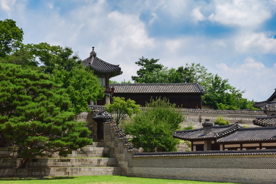 Besuch des Changdeokgung-Palastes: Geschichte und Schönheiten von Seoul - Jongno District | Secret World Trip Planner