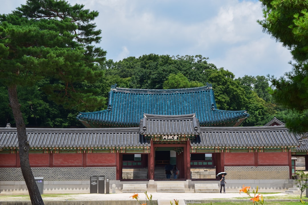 Besuch des Changdeokgung-Palastes: Geschichte und Schönheiten von Seoul - Jongno District | Secret World Trip Planner
