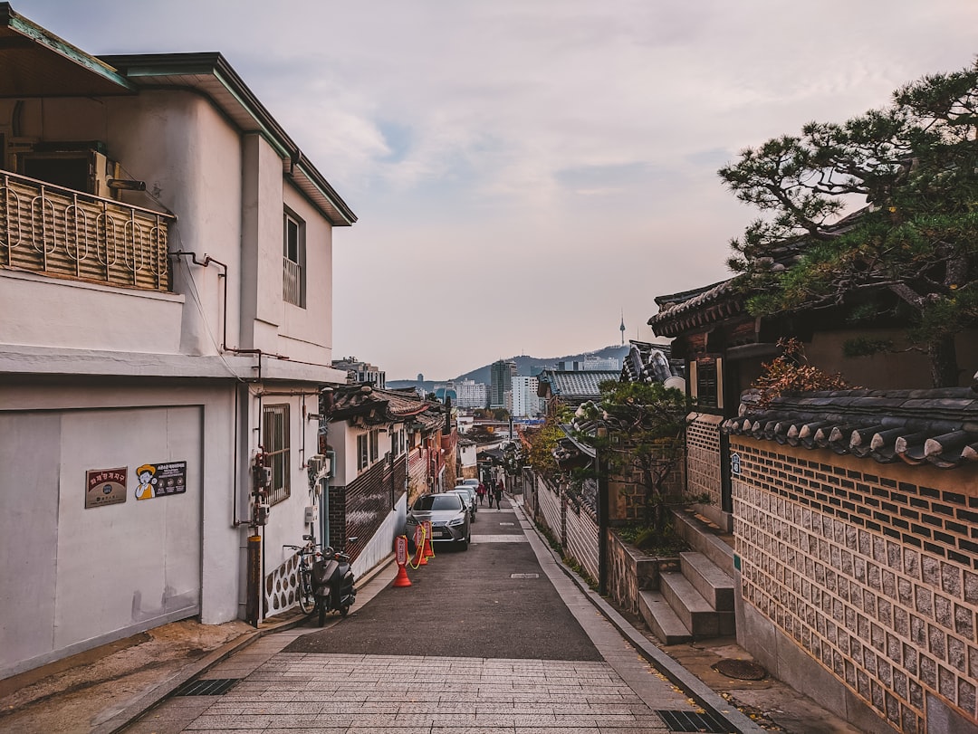 Discover Bukchon Hanok Village: The Traditional Heart of Seoul - Jongno District | Secret World Trip Planner