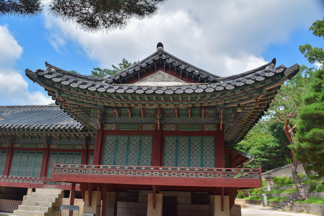 Discover Jogyesa Temple: The Heart of Buddhist Culture in Seoul - Jongno District | Secret World Trip Planner
