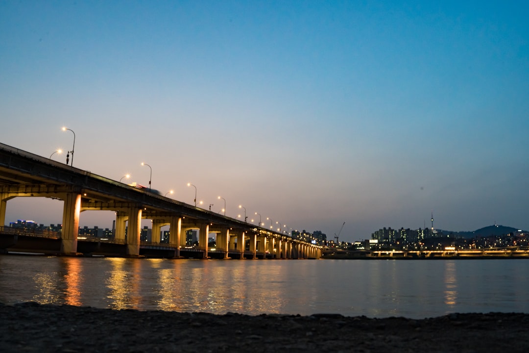 Découvrez la beauté du parc Han River à Séoul - Yeongdeungpo District | Secret World Trip Planner