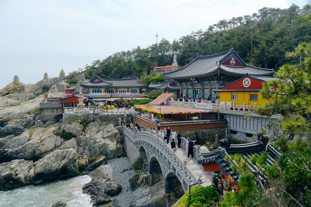 Découvrez le temple Haedong Yonggungsa à Busan : un joyau culturel - Gijang | Secret World Trip Planner
