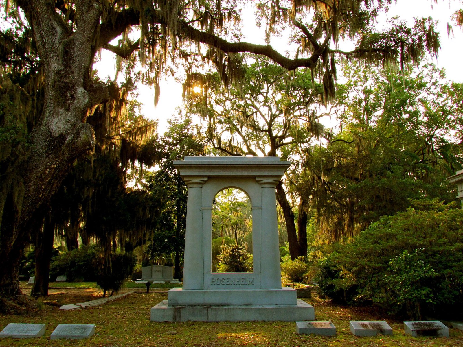 Scopri il Bonaventure Cemetery: un tesoro di Savannah | Secret World Trip Planner
