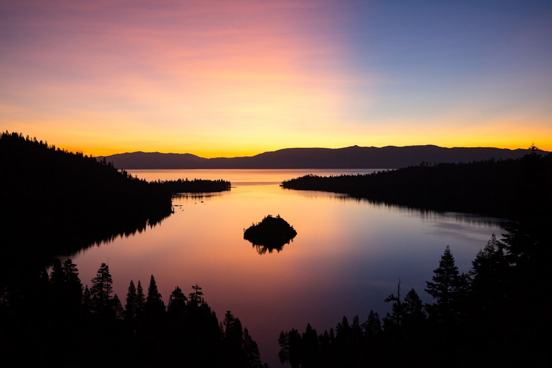 Scopri Lake Tahoe: un paradiso naturale tra California e Nevada