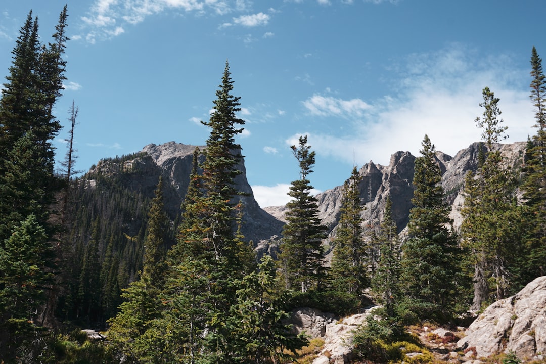 Entdecken Sie die Magie des Rocky Mountain National Park in Colorado | Secret World Trip Planner