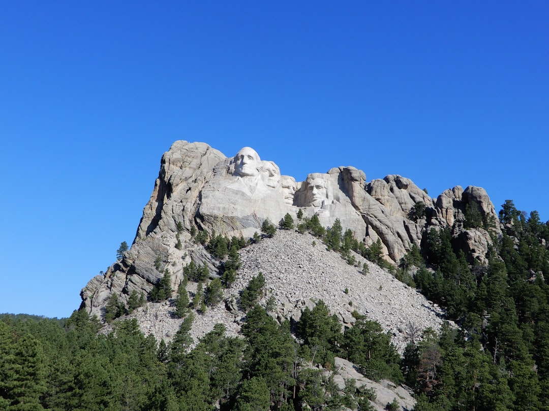 Découvrez le Monument National de Mount Rushmore dans le Dakota du Sud | Secret World Trip Planner