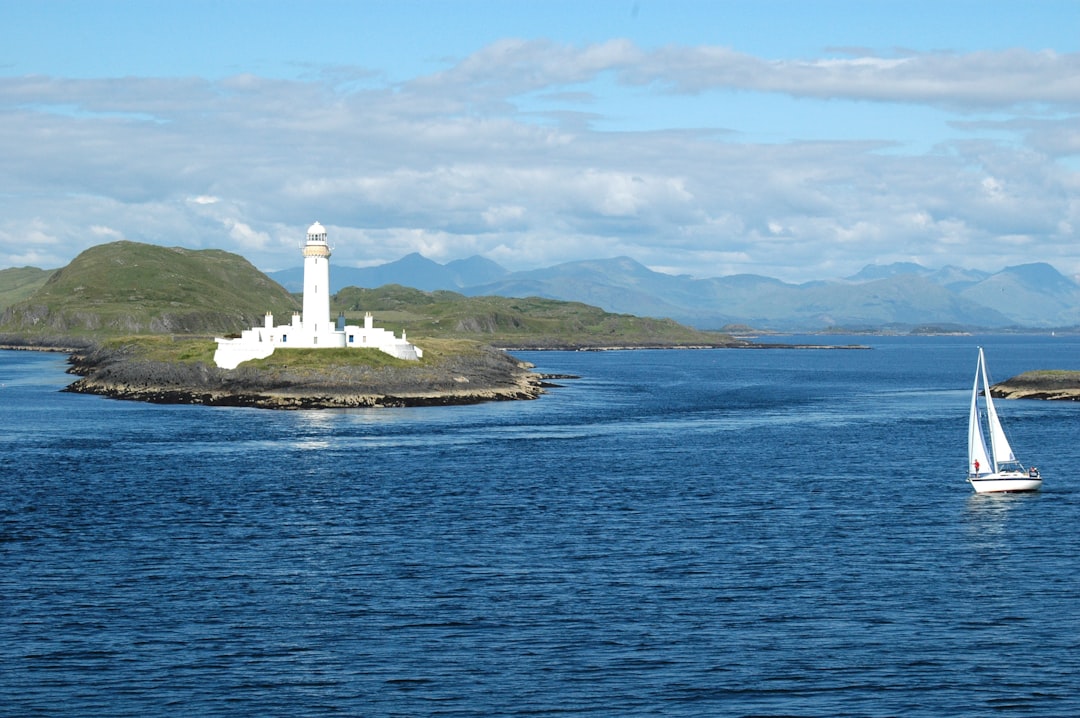 Découvrir le phare de l'île d'Hestan en Écosse - R5MR+5P Castle Douglas | Secret World Trip Planner