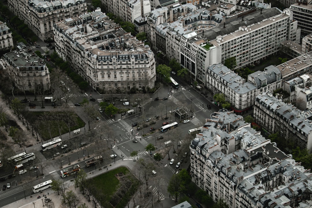 Jardin des Tuileries : Un Écrin de Beauté à Paris - 75001 Parigi | Secret World Trip Planner