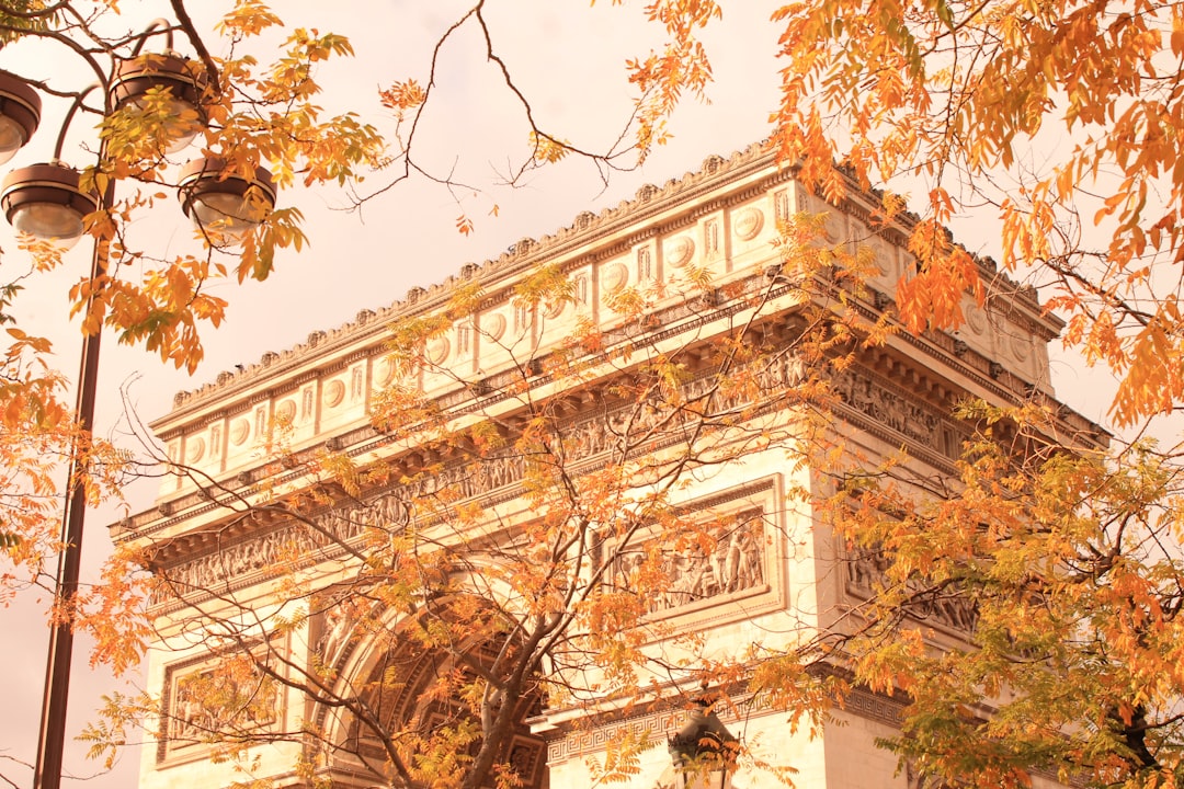 튈르리 정원: 파리의 아름다움이 숨쉬는 곳 - 75001 Parigi | Secret World Trip Planner