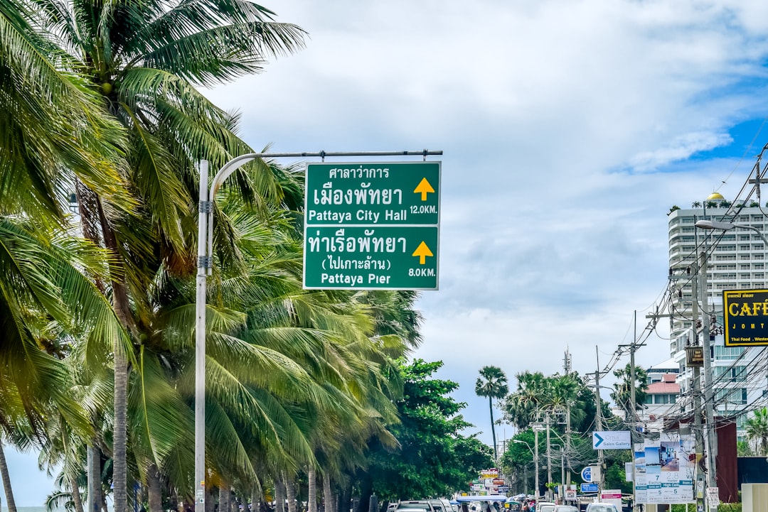 Scopri la magia dei giardini di Nongnooch a Pattaya - Sattahip District | Secret World Trip Planner