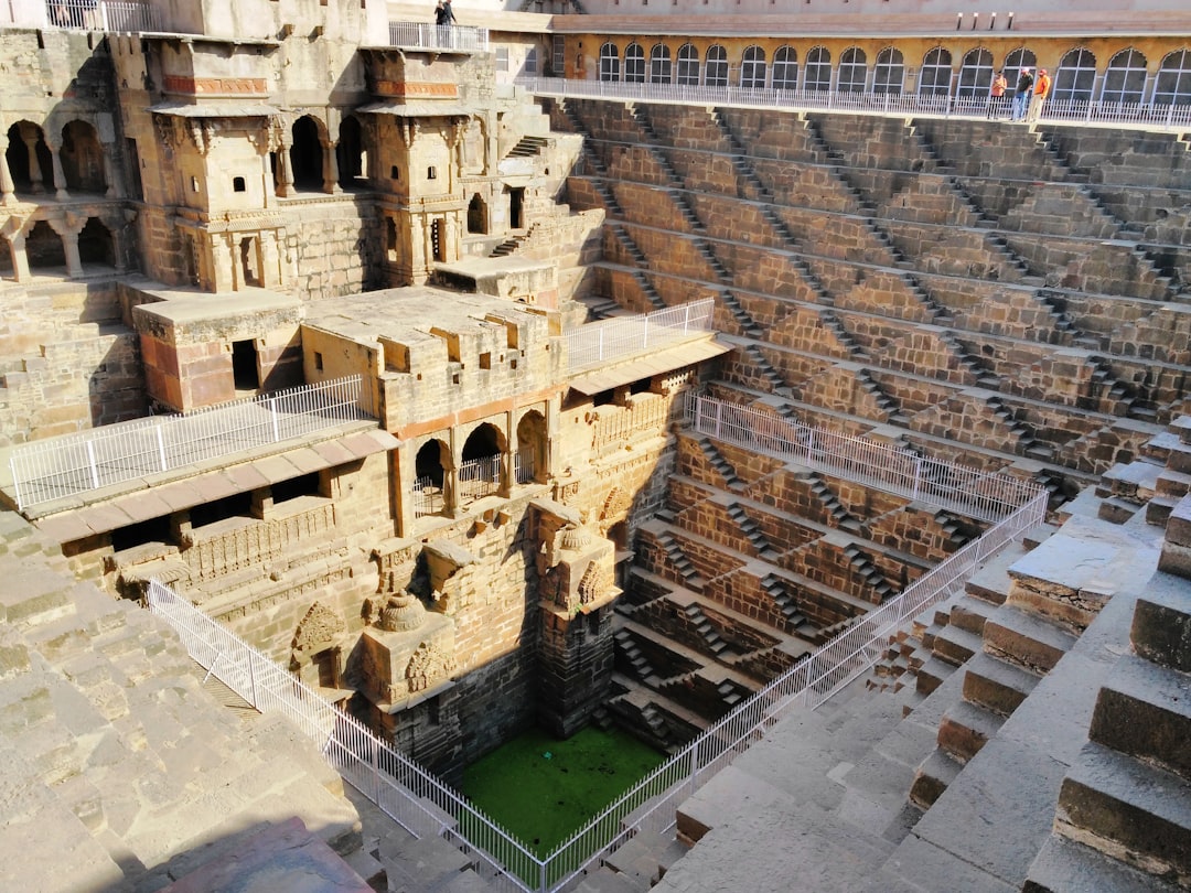 Chand Baori : Le Trésor Caché de l'Inde - Abhaneri | Secret World Trip Planner