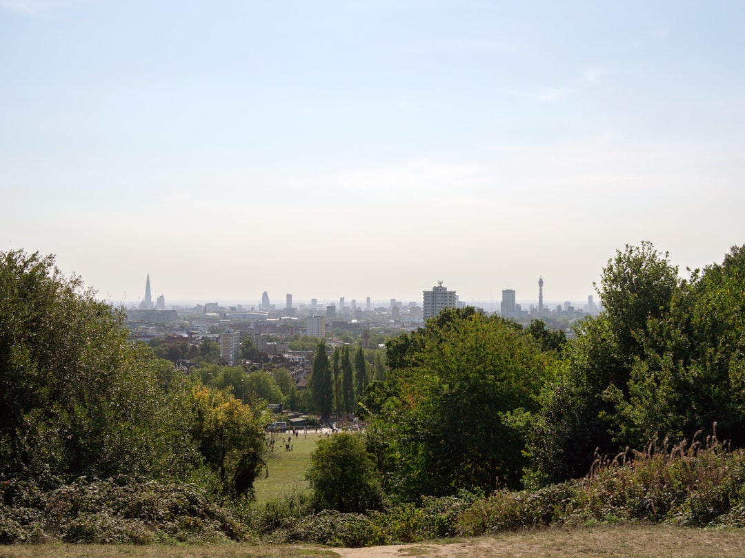 Hampstead Heath entdecken: Londons verborgene Gärten - Londra | Secret World Trip Planner