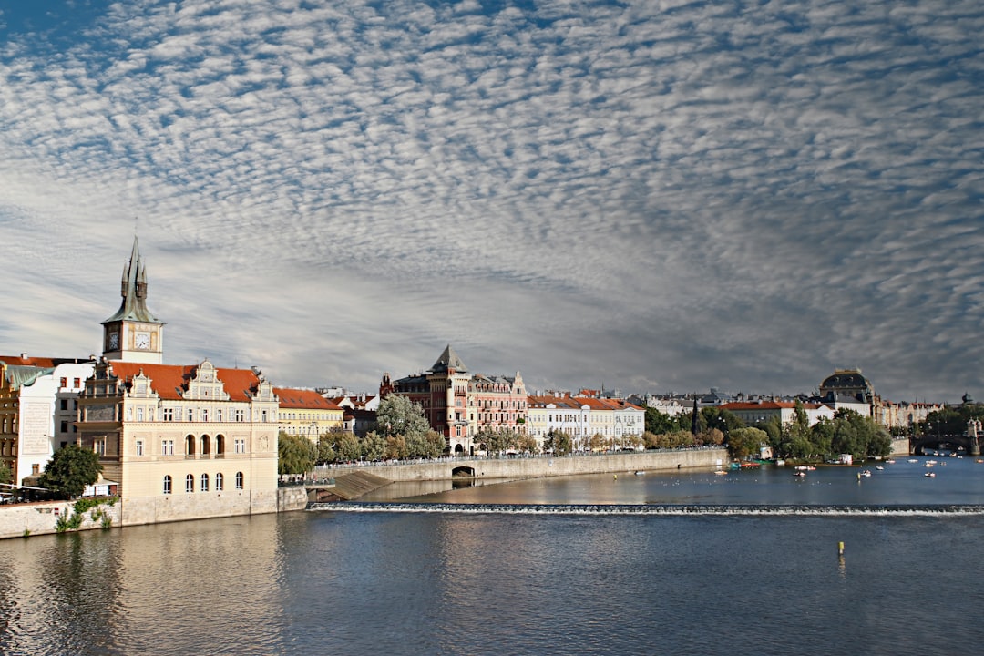 Planificateur de Voyage IA 2026 : Découvrez Prague avec Secret World - Praga | Secret World Trip Planner