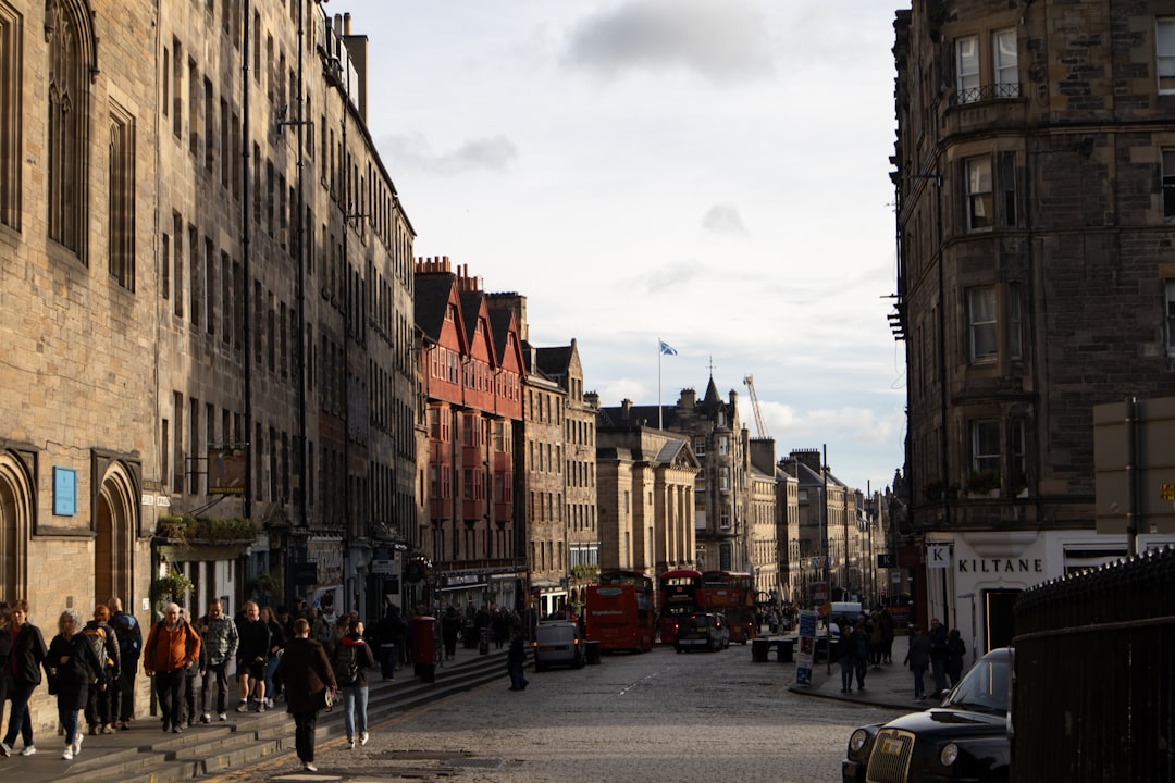 Découvrez la Royal Mile d'Édimbourg : Histoire et Culture | Secret World Trip Planner