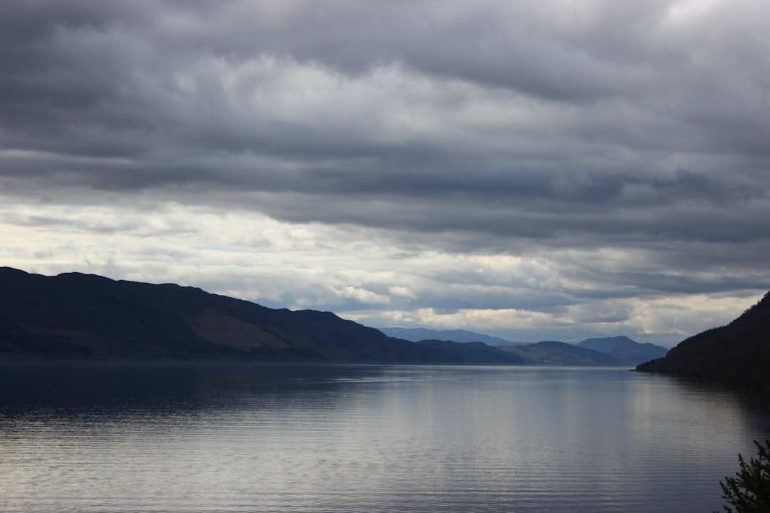 Scoprire Loch Ness: il mistero e la bellezza della Scozia | Secret World Trip Planner
