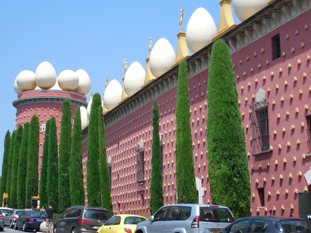 Entdecken Sie das Dalí Theatermuseum in Figueres, ein Juwel Kataloniens - Figueres | Secret World Trip Planner