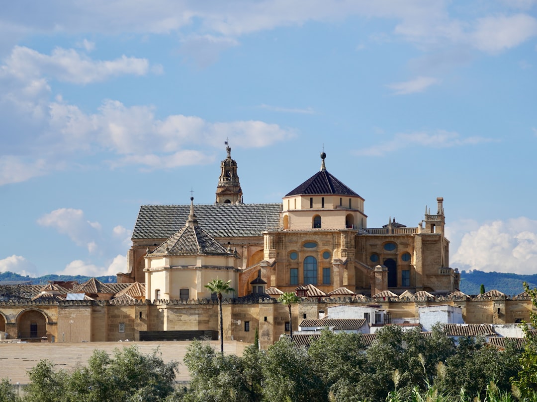 Entdecken Sie die Mezquita von Córdoba: Ein kulturelles Meisterwerk | Secret World Trip Planner
