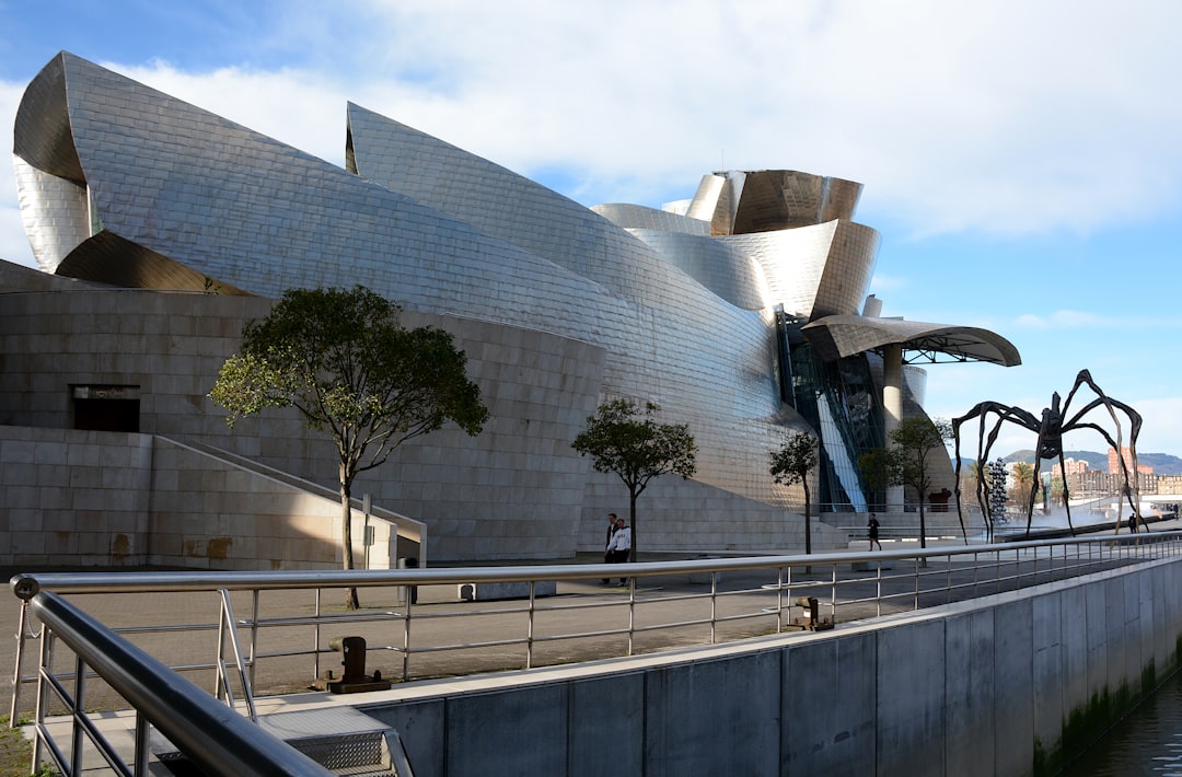 Scopri il Guggenheim Museum di Bilbao: un capolavoro dell'arte contemporanea - Sallèles-d'Aude | Secret World Trip Planner