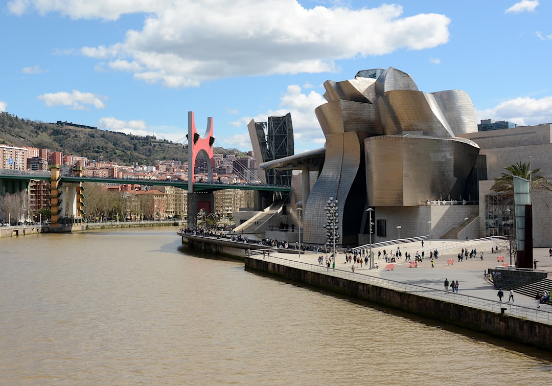 Scopri il Guggenheim Museum di Bilbao: un capolavoro dell'arte contemporanea - Sallèles-d'Aude | Secret World Trip Planner