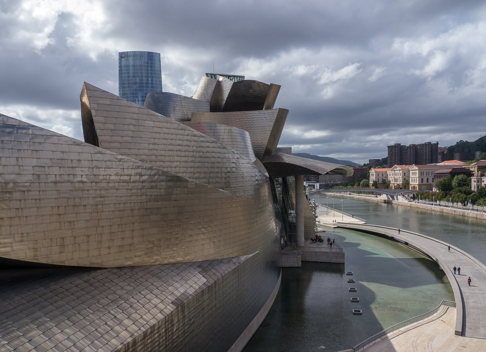 Entdecken Sie das Guggenheim-Museum in Bilbao: ein Meisterwerk der zeitgenössischen Kunst - Sallèles-d'Aude | Secret World Trip Planner