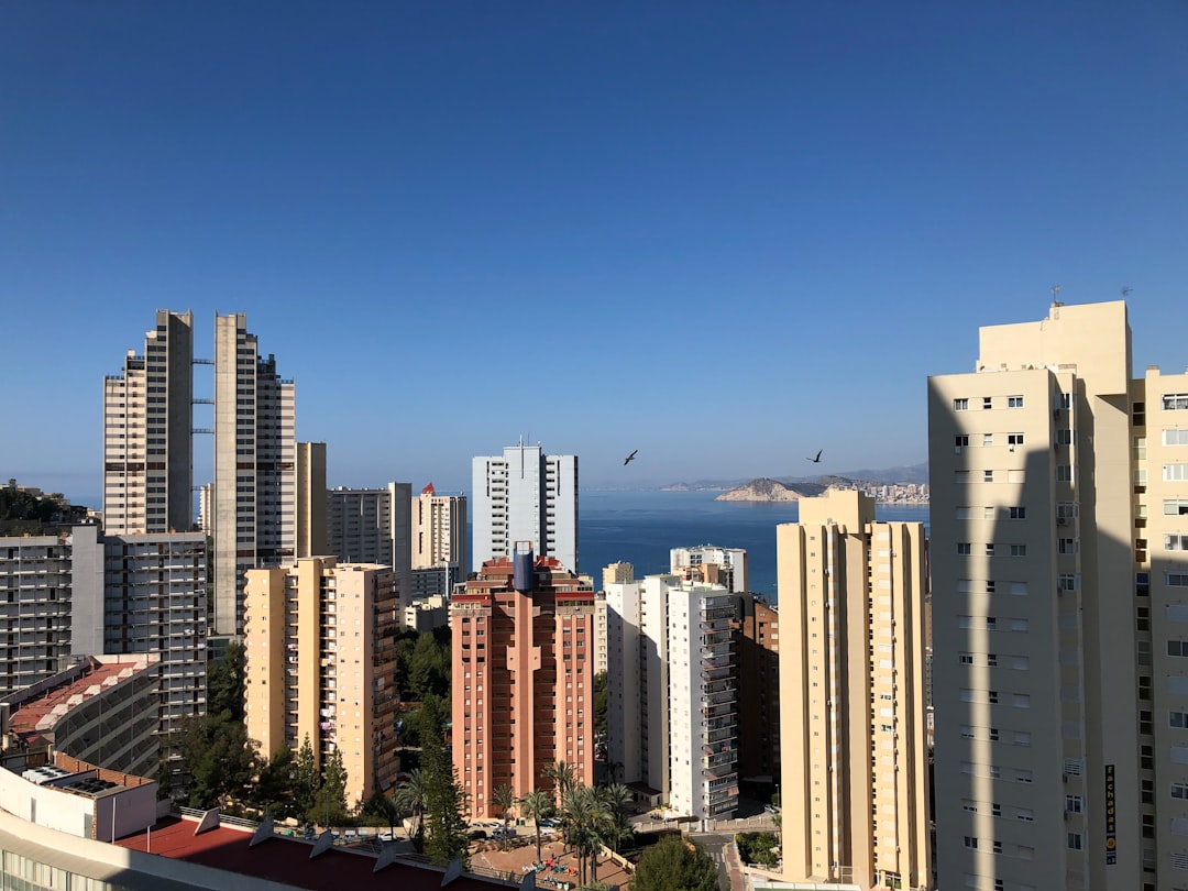Benidorm: ein Juwel an der Costa Blanca, das es zu entdecken gilt - Calp | Secret World Trip Planner