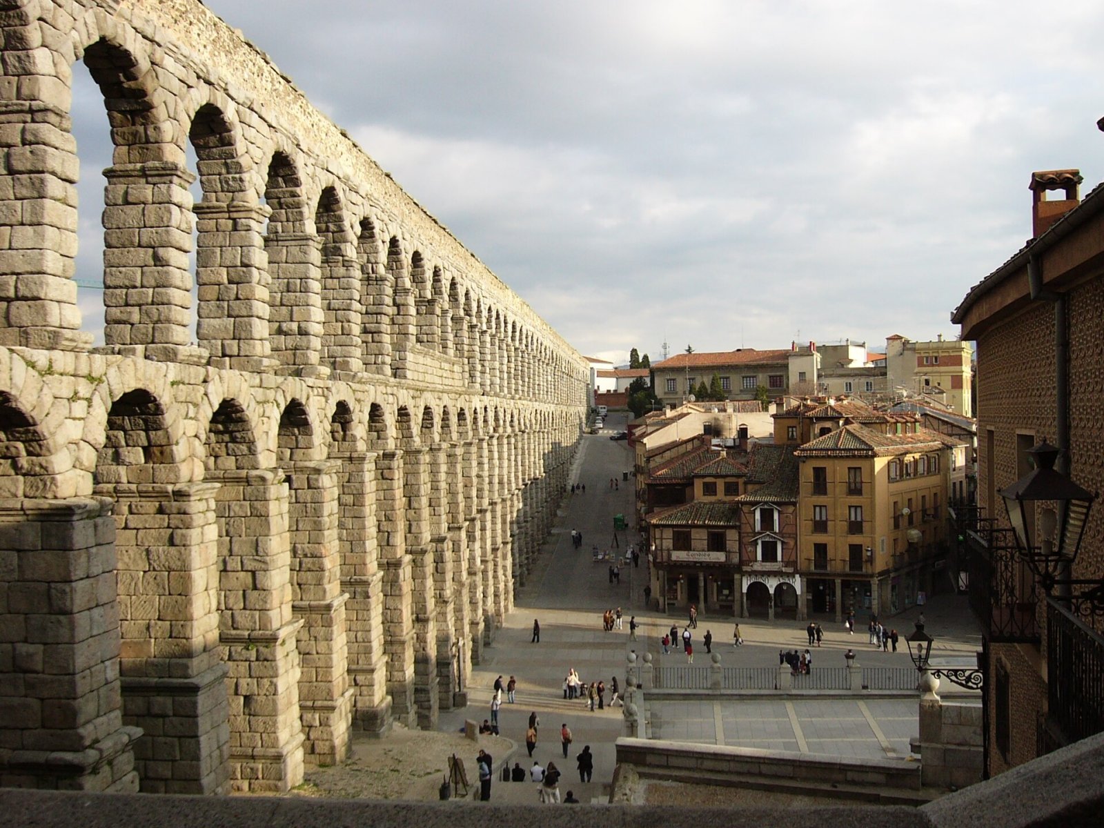 Discover the Segovia Aqueduct: History and Wonders