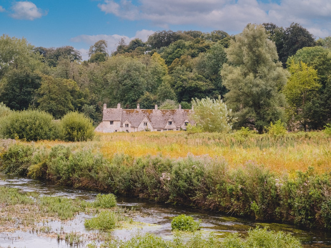 Découvrez Bibury : un joyau culturel au cœur de l'Angleterre | Secret World Trip Planner