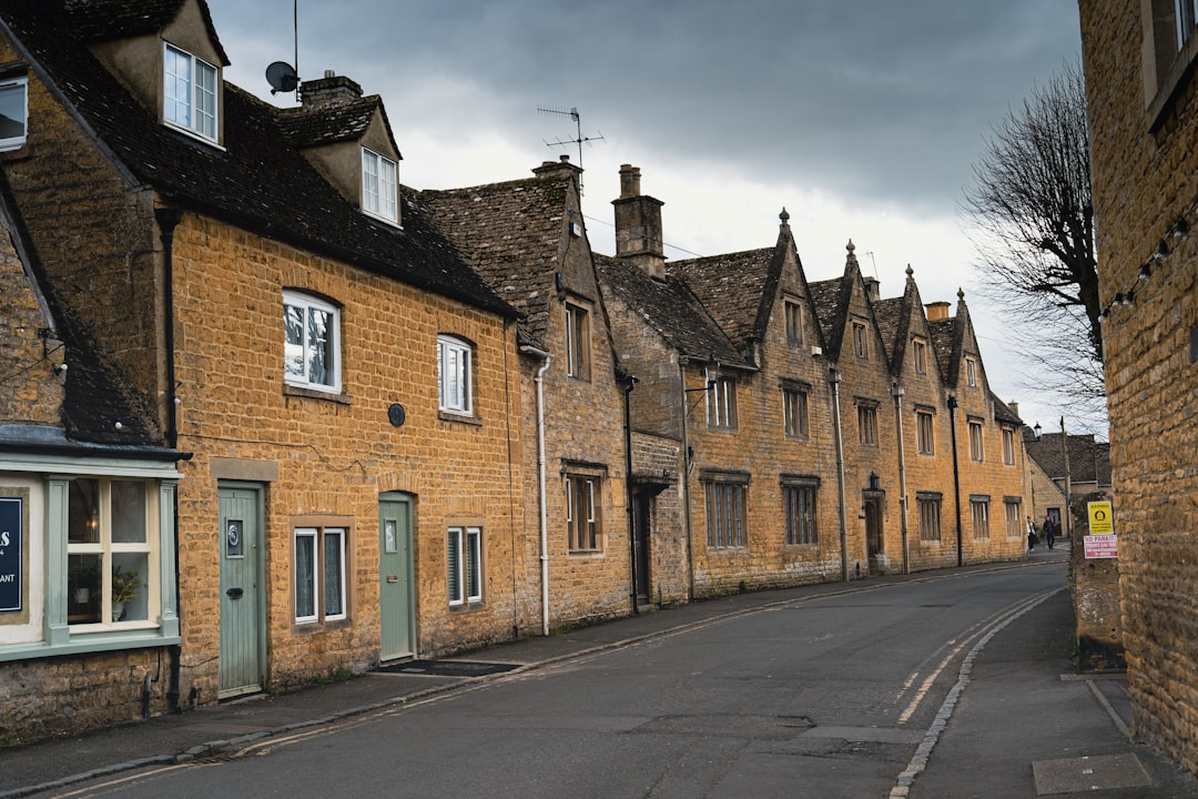 Entdecken Sie Bourton-on-the-Water, die Venedig der Cotswolds | Secret World Trip Planner