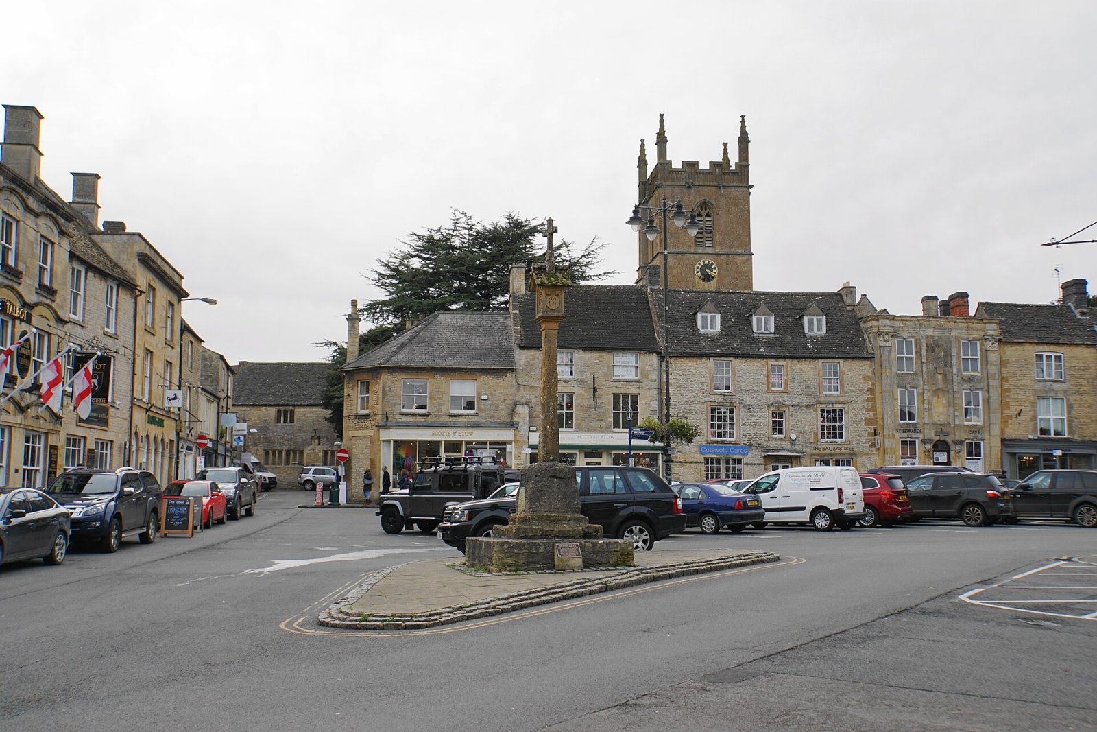 Entdecken Sie Stow-on-the-Wold: Juwel der Cotswolds | Secret World Trip Planner